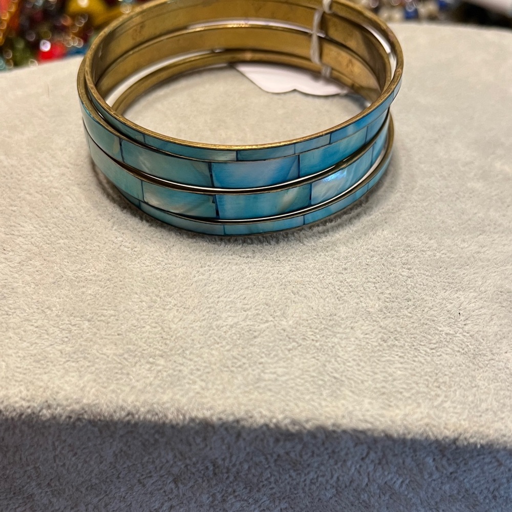 Elegant Blue MOP and Brass Bangle Set